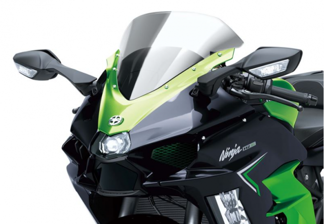 Kawasaki Ninja H2 SX va Ninja SX SE 2022 duoc lot xac trong nam moi