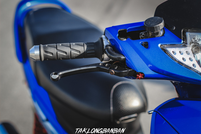 Wave 125 lot xac toan dien khoe dang giua dai lo Thai Lan - 4