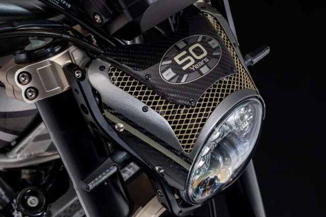 CCM Motorcycles tiet lo phien ban gioi han Heritage 71 su dung khung titanium