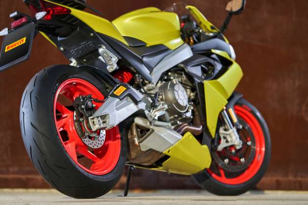 Pirelli ra mat lop xe Diablo Rosso IV Corsa nham ky niem 150 nam thanh lap