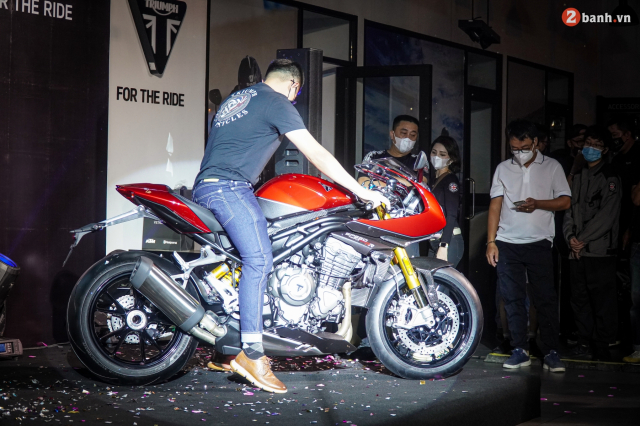 Triumph tiger sport 660 và speed triple 1200 rr chính thức ra mắt thị trường việt nam