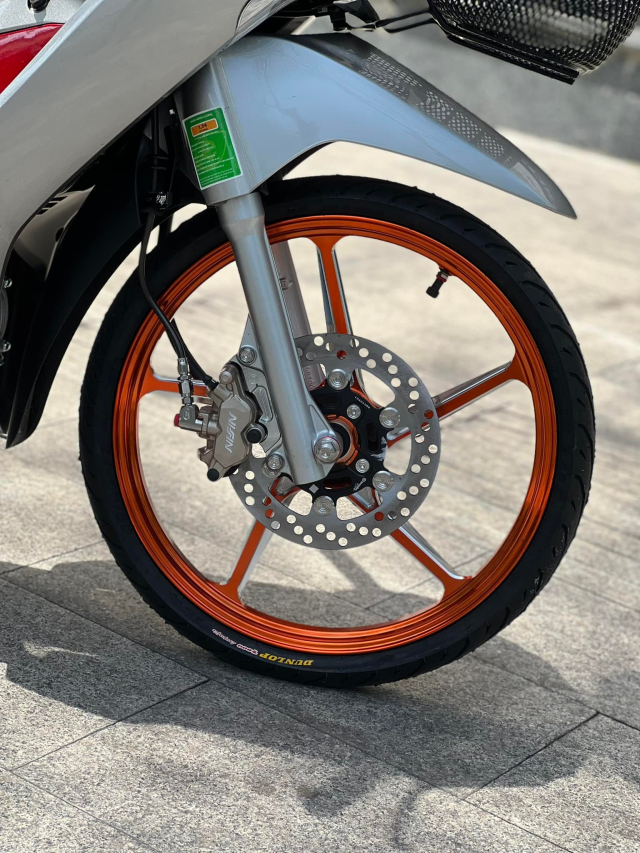 Future 125 do kieng la phai tuoi nhu the nay moi dang - 5