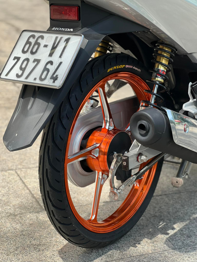 Future 125 do kieng la phai tuoi nhu the nay moi dang - 7