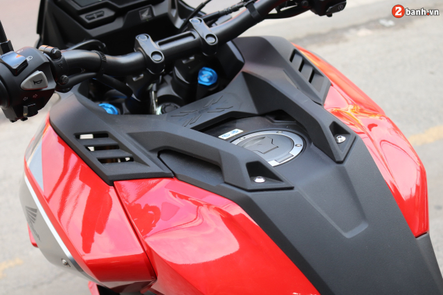 Honda CB150X 2022 Mau xe gay tranh cai voi gia ban kha cao - 12