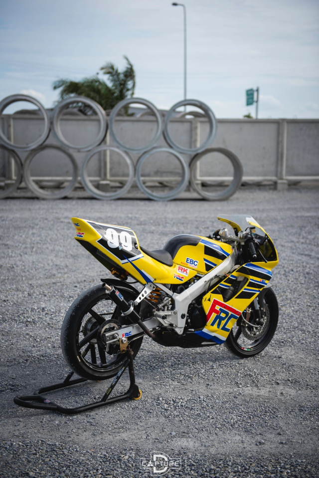 Honda NSR150 lot xac hoan toan sau cu chuyen minh ngoan muc - 35