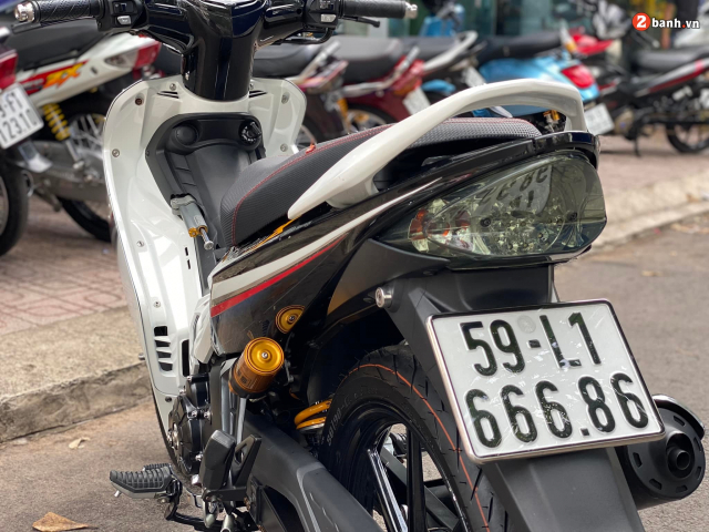 Can canh Ex 135 do so huu bien so duoc cac tay choi phong thuy san tim - 15