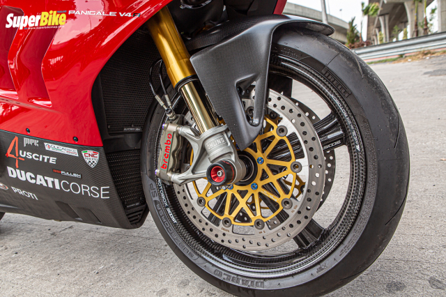 DUCATI PANIGALE V4 S do ve mat hieu suat se trong ra sao - 8