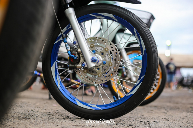 Can canh Wave 125 do con tay va cuc may DOHC tram nam hiem gap - 18