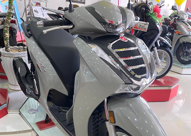 Tai sao SH350i khien nhieu chu nhan muon ban xe khi vua so huu xe moi thi tut gia