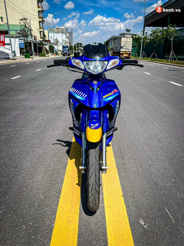 Yaz 125 khoac len minh bo ao Valentino Rossi kich doc - 12