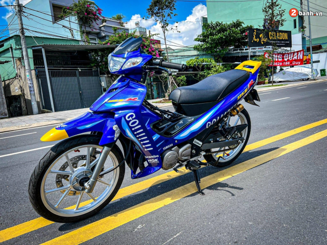 Yaz 125 khoac len minh bo ao Valentino Rossi kich doc - 13