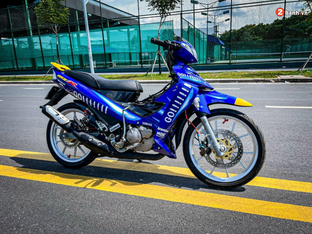 Yaz 125 khoac len minh bo ao Valentino Rossi kich doc - 17