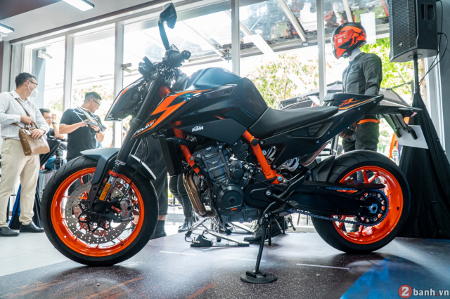 Can canh Sieu dao mo KTM 890 Duke R 2022 lan dau ra mat thi truong Viet - 3