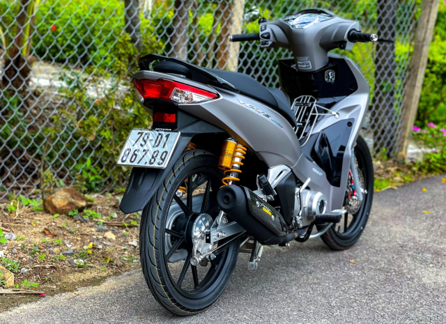 Future 125 toa sang voi dan chan Japan ca chuc trieu - 11