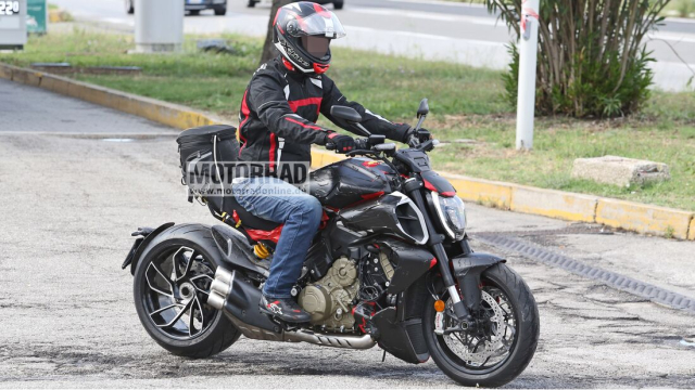 Lo dien Ducati Diavel V4 2023 hoan toan moi se su dung dong co V4 thay cho LTwin - 4