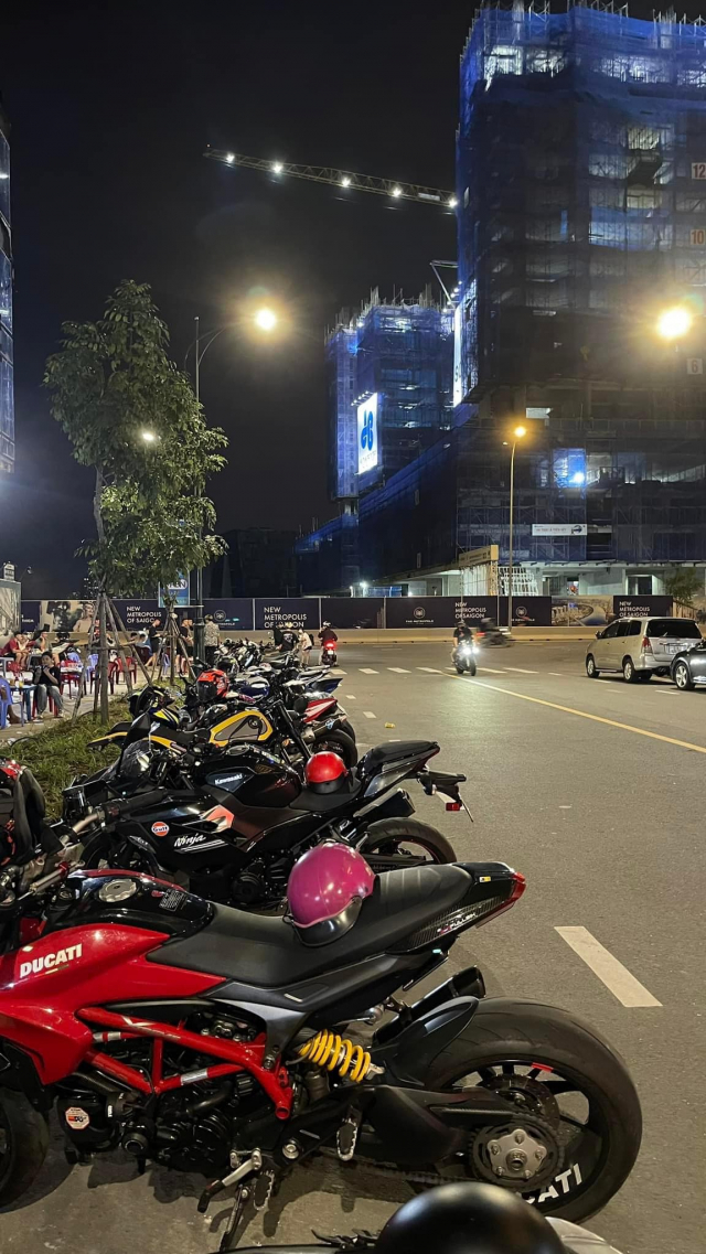 Hoi nhom mo to tien vao khu dan cu tu tap net po khien cu dan bat binh - 4