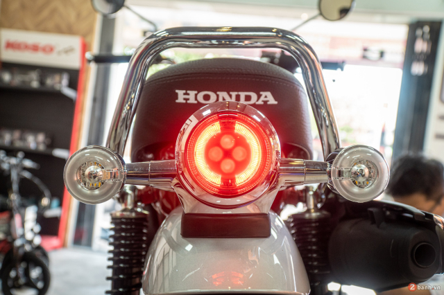 Honda Dax 125 lan dau xuat hien tai Viet Nam khien cho thi truong rung dong - 6