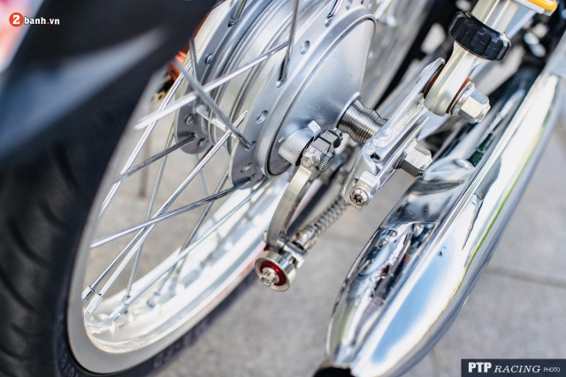 Honda Dream do thut ket cua nu tay choi Sai Gon hon 80 trieu dong - 10