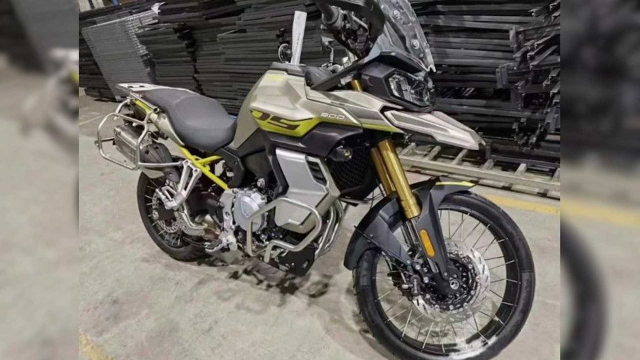 Lo tin Voge du kien ra mat xe Adventure 900DS tai EICMA 2022