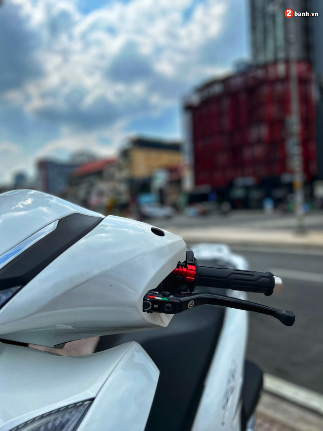 SH350i toat ra ve dep tao bao khi so huu mau po Nhat Ban it nguoi choi - 4