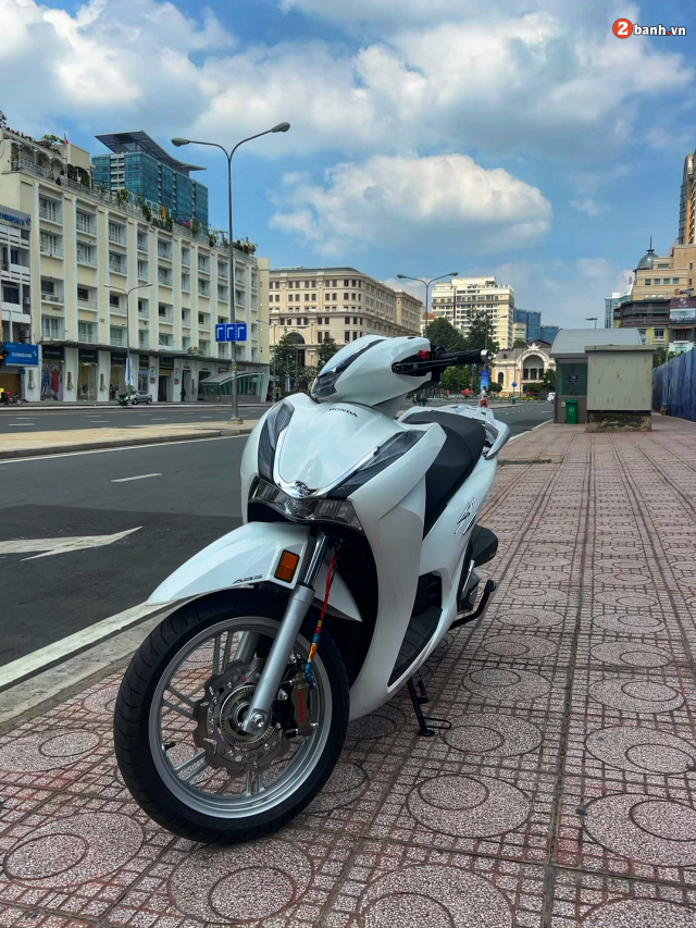 SH350i toat ra ve dep tao bao khi so huu mau po Nhat Ban it nguoi choi - 10