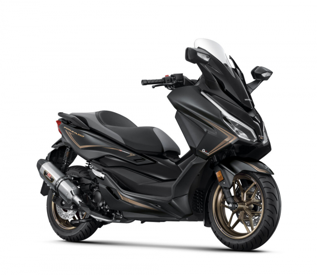 Danh gia Forza 350 2023 moi so huu dien mao bat mat nhat trong dong maxiscooter