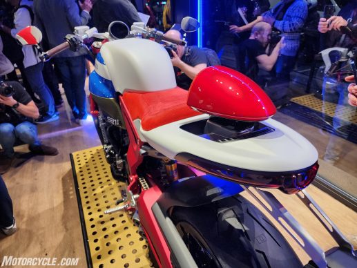 MV Agusta 921S lan dau tien xuat hien tai su kien EICMA 2022 - 14