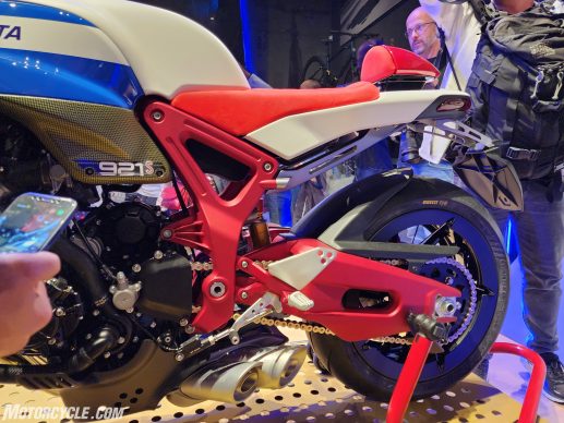 MV Agusta 921S lan dau tien xuat hien tai su kien EICMA 2022 - 18