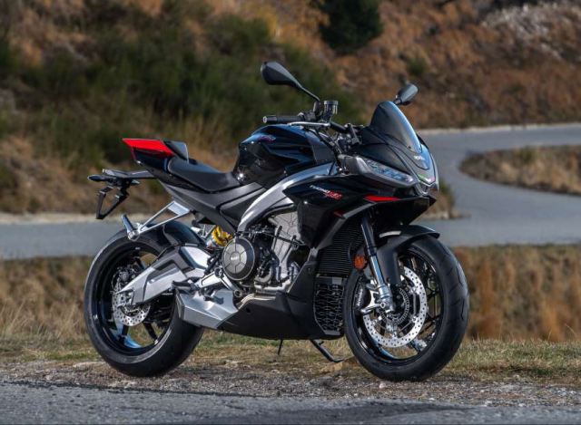 Aprilia Tuono 660 Factory 2022 ra mat tai Malaysia voi gia 400 trieu dong