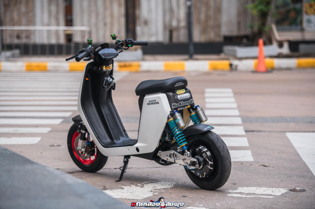 Honda Sundiro Ev mau xe dien do co gia tri ngang ngua mot chiec xe mo to PKL - 18