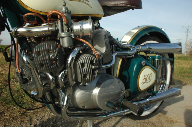 Jawa Bistella 500 mau mo to trang bi dong co 10 xilanh 2 thi voi bo tang ap