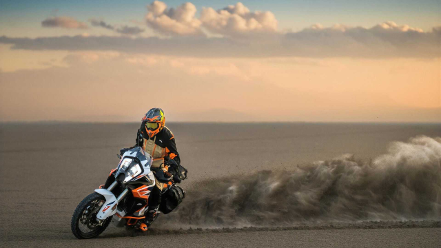 KTM 1290 Super Adventure R 2023 chinh thuc ra mat - 9