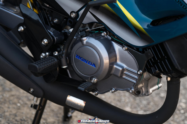 Honda Nova Tena duoc hoan tra thanh xuan sau hon 20 nam bo xo