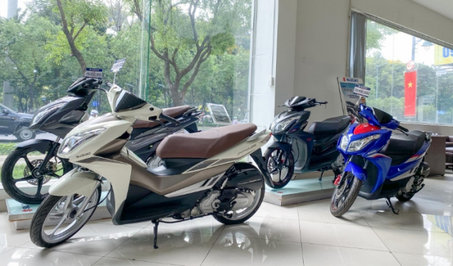 Loat xe ga gia 30 trieu dong tai dai ly cho Tet 2023 - 4