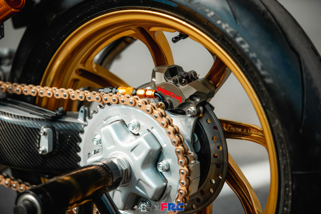 NSR150R SP hoa thanh ban do sieu kinh dien khi roi vao tay tin do cuong Ohlins - 8