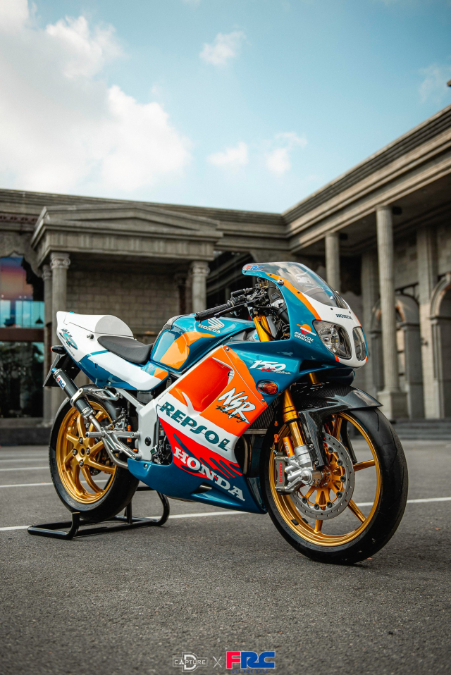 NSR150R SP hoa thanh ban do sieu kinh dien khi roi vao tay tin do cuong Ohlins - 14