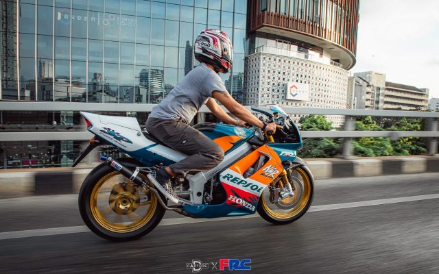 NSR150R SP hoa thanh ban do sieu kinh dien khi roi vao tay tin do cuong Ohlins - 19