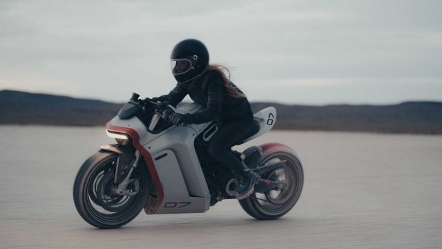 Zero Motorcycles tiet lo mau SRX Concept moi mang thiet ke do so - 11