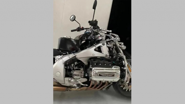 Lo dien mau Cruiser dong co Boxer 8 xilanh moi tai Trung Quoc