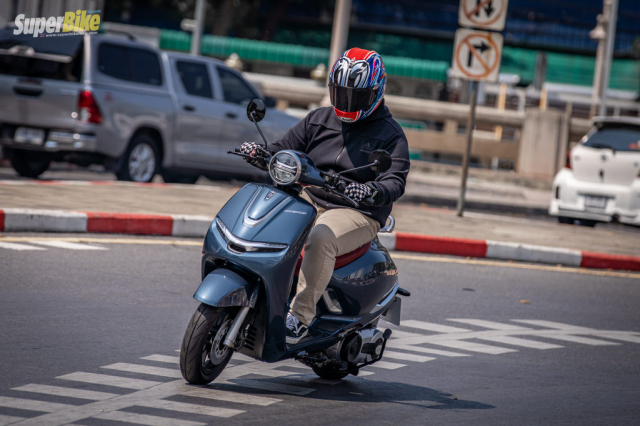 Trinh lang Alpha Volantis Horizon 300 mau xe tay ga thuong hieu Thai Lan - 23
