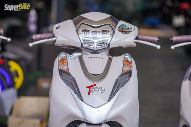 Honda Lead 4 van dong co eSP hien dang la xu huong duoc anh em me xe ua chuong - 3 Honda Lead 4 van dong co eSP hien dang la xu huong duoc anh em me xe ua chuong - 3