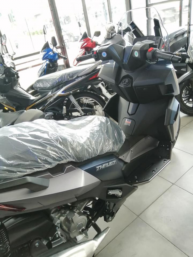 Can canh Defender 125 Mau xe tay ga DOHC hiem co kho tim - 11