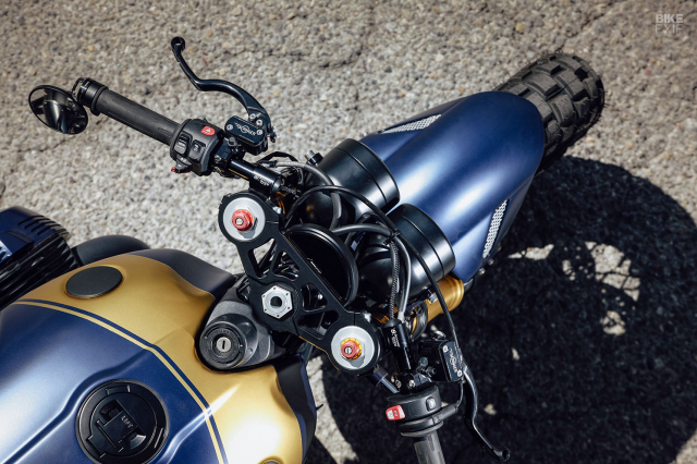 Chiem nguong BMW RnineT do Streetfighter den tu Phap - 7
