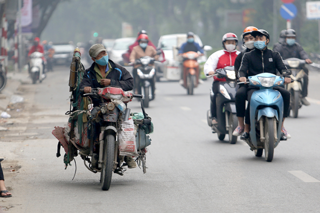 Ha Noi lai tinh cam xe may vao noi do - 4