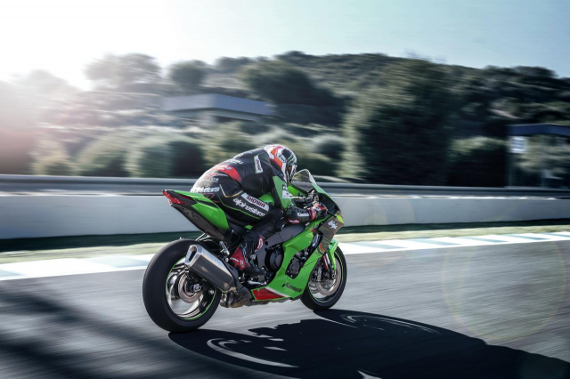 Chi tiet Ninja ZX10R KRT EDITION 2023 vua duoc ra mat - 15