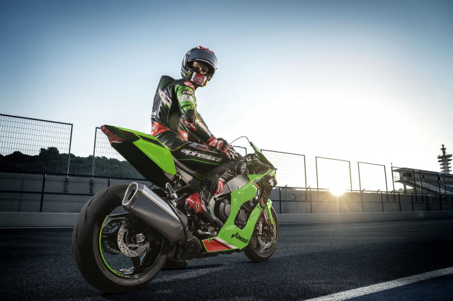 Chi tiet Ninja ZX10R KRT EDITION 2023 vua duoc ra mat - 16
