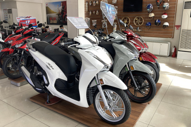 Khach hang mua xe SH350i se duoc Honda ho tro phi hoc bang lai A2 - 4