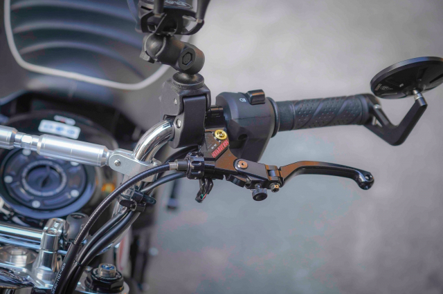 Can canh Monkey 125 do bo gap ngau nhu xe dua MotoGP - 3 Can canh Monkey 125 do bo gap ngau nhu xe dua MotoGP - 3