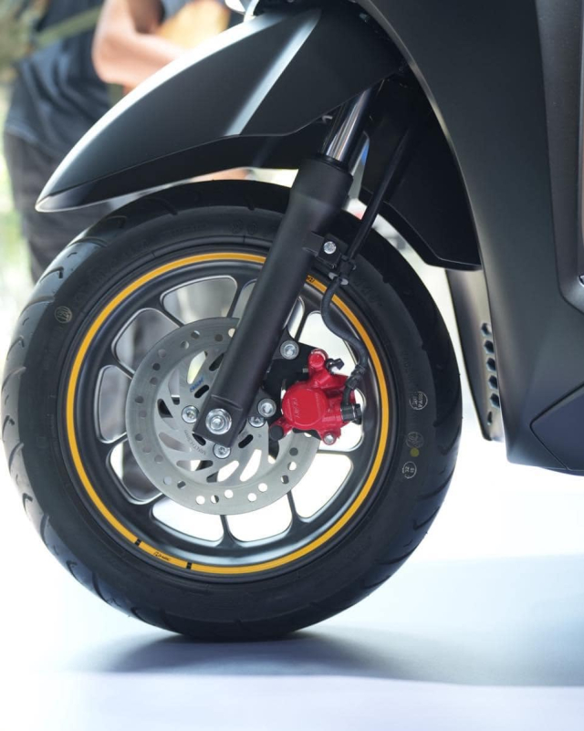 Honda LEAD 125 2025 bat ngo ra mat o Thai khong ABS nhung lai co phien ban Ohlins doc la - 12