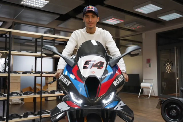 BMW M1000RR WSBK Champion 2024 lo dien mau xe dac biet chao mung chuc vo dich the gioi WorldSBK - 8